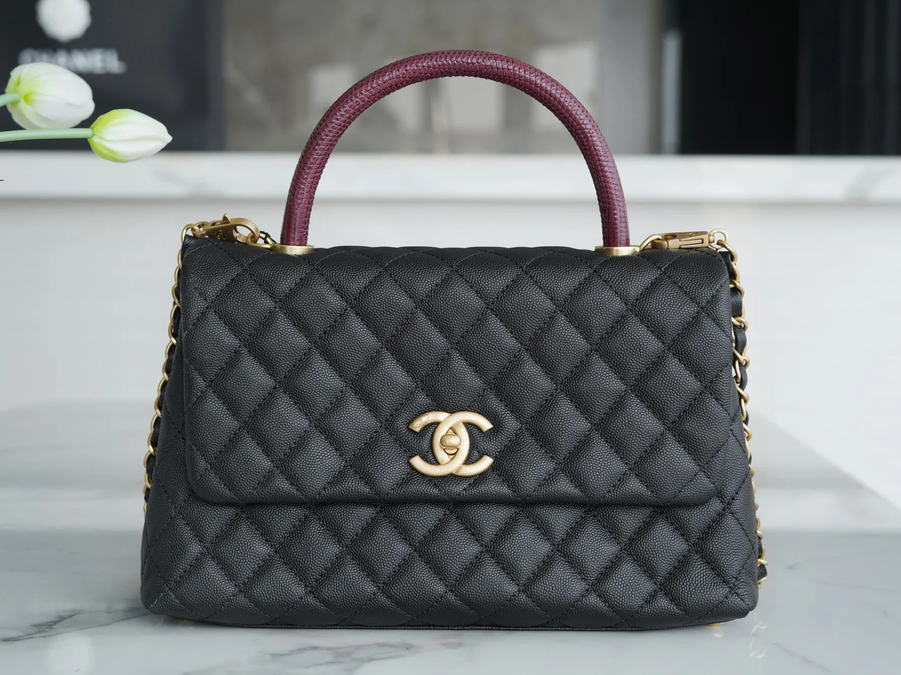 Сумка Chanel Handle 28 - с ручкой из кожи ящерицы - большая, черная