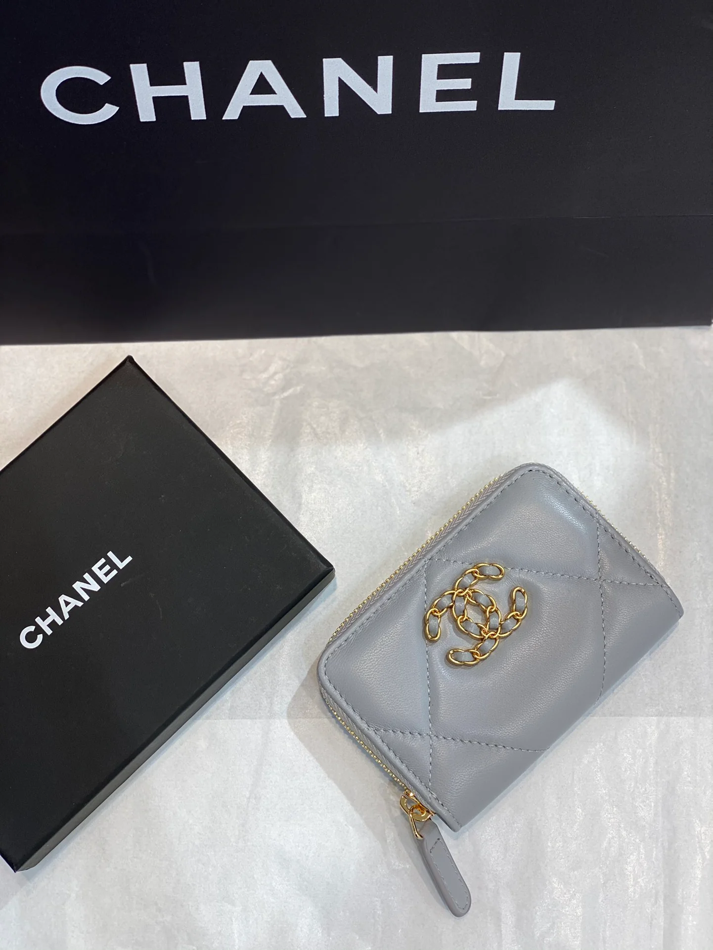 Chanel-19系列 大菱格拉链卡包 灰色