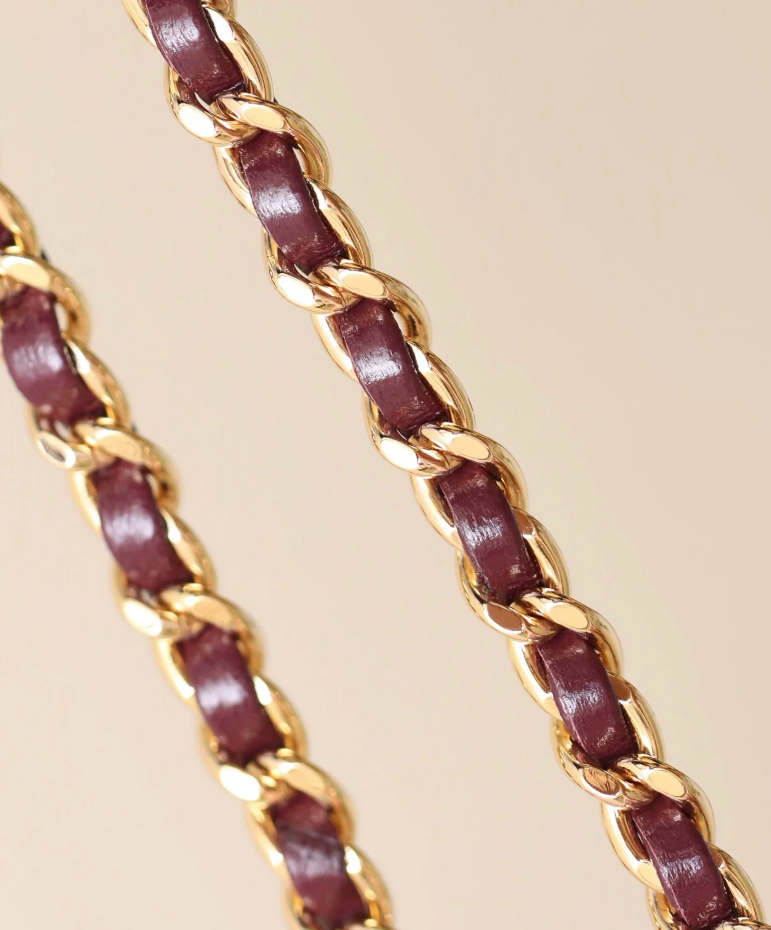 Сумка-хобо Chanel с витой ручкой - бордовая