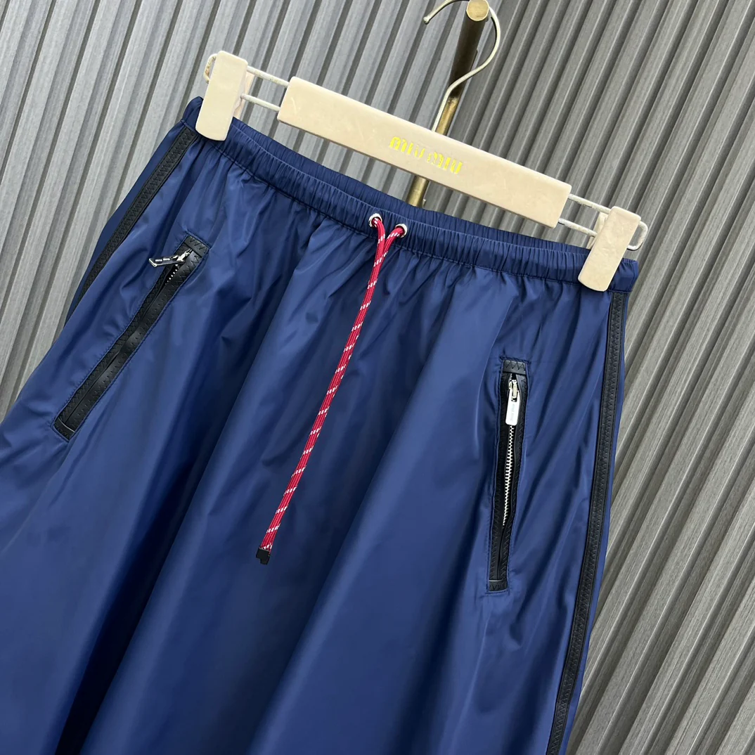 Miu Miu - 2404-24 Новинка: Тонкая нейлоновая юбка миди на завязках - синяя