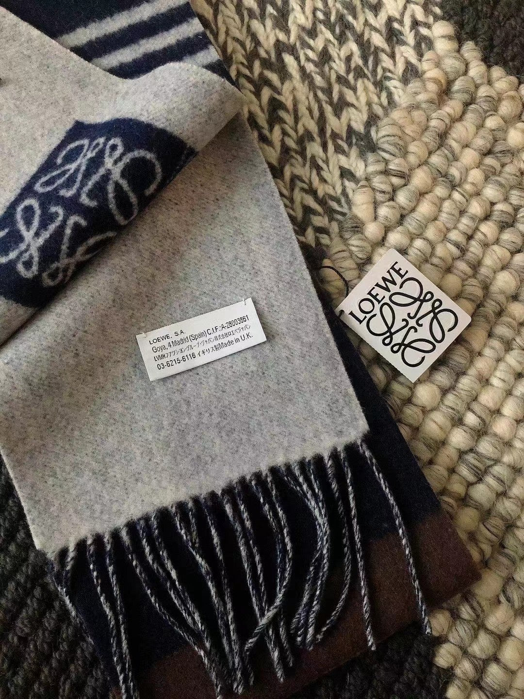 Loewe — Эта модель была изготовлена ??на заказ для витрины бутика в Барселоне.