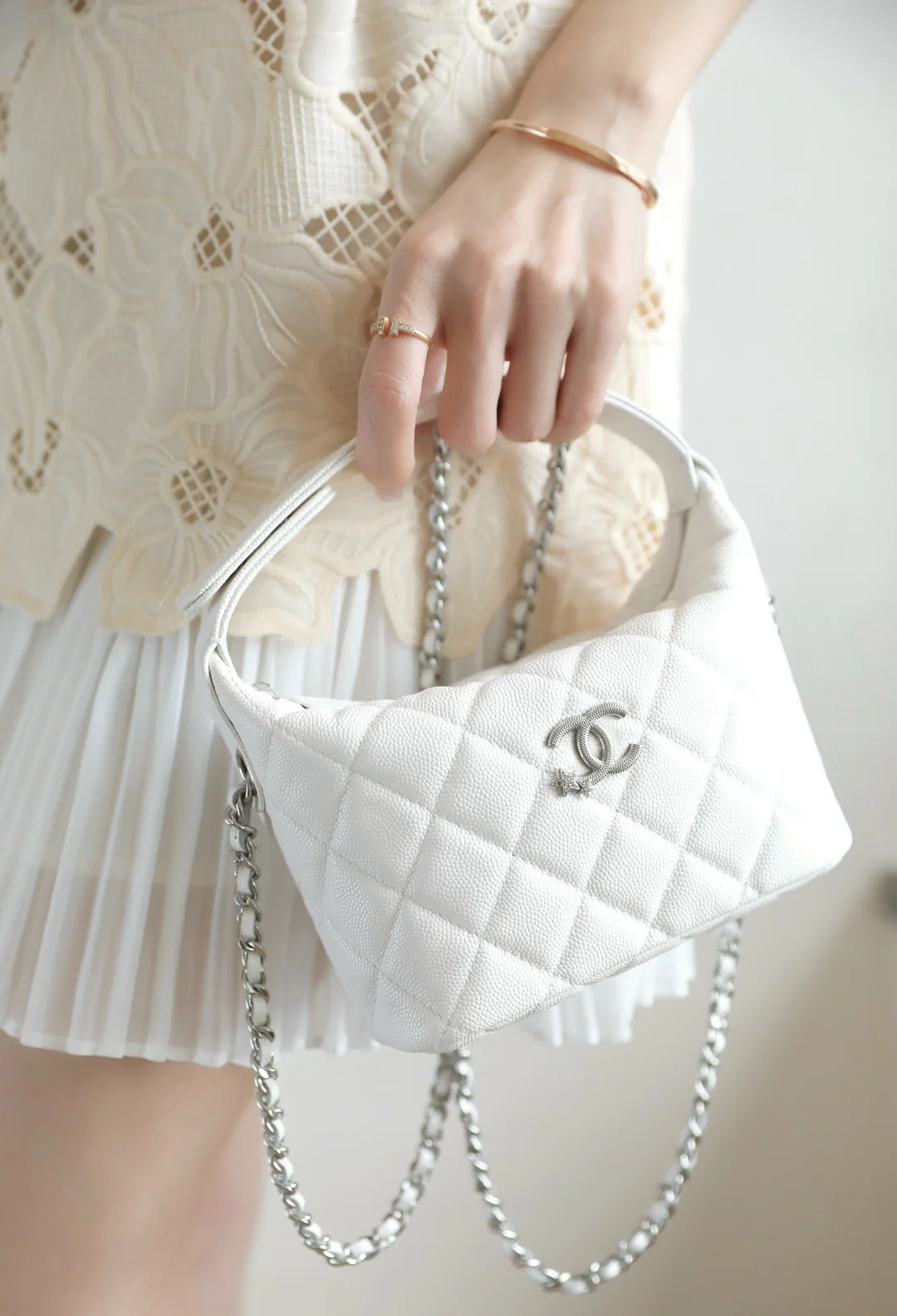 Сумка-ланчбокс Chanel - белая пряжка с бриллиантом