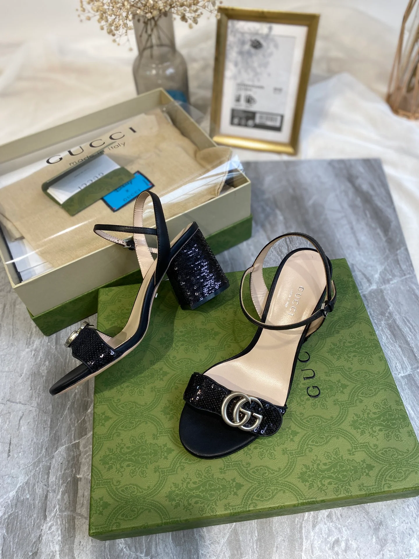 Босоножки Gucci на высоком каблуке с ремешками - 1