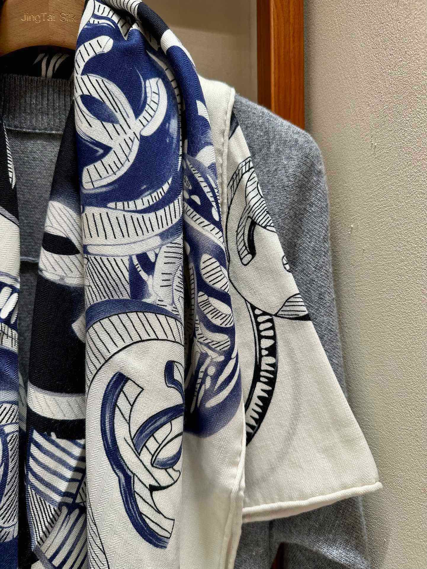 Шаль Chanel 2024 Coin Shawl - 140-140