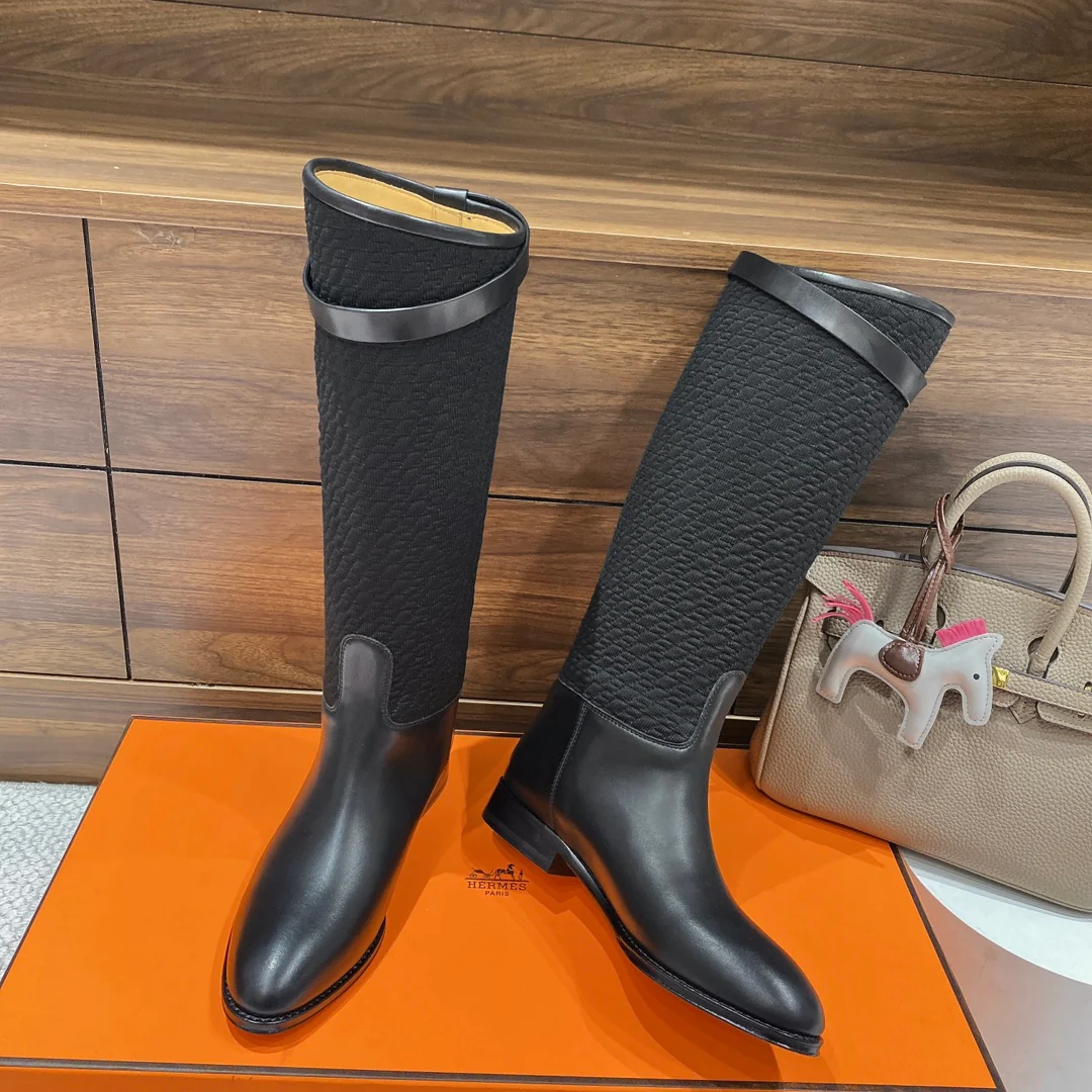 Новинка сезона осень/зима 2022 от Hermes - Ботинки Kelly с тиснением - Черные