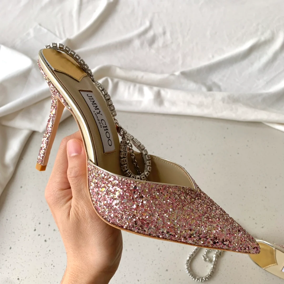 Jimmy - Цепочка на щиколотку со стразами - Туфли на высоком каблуке с острым носком - Красные