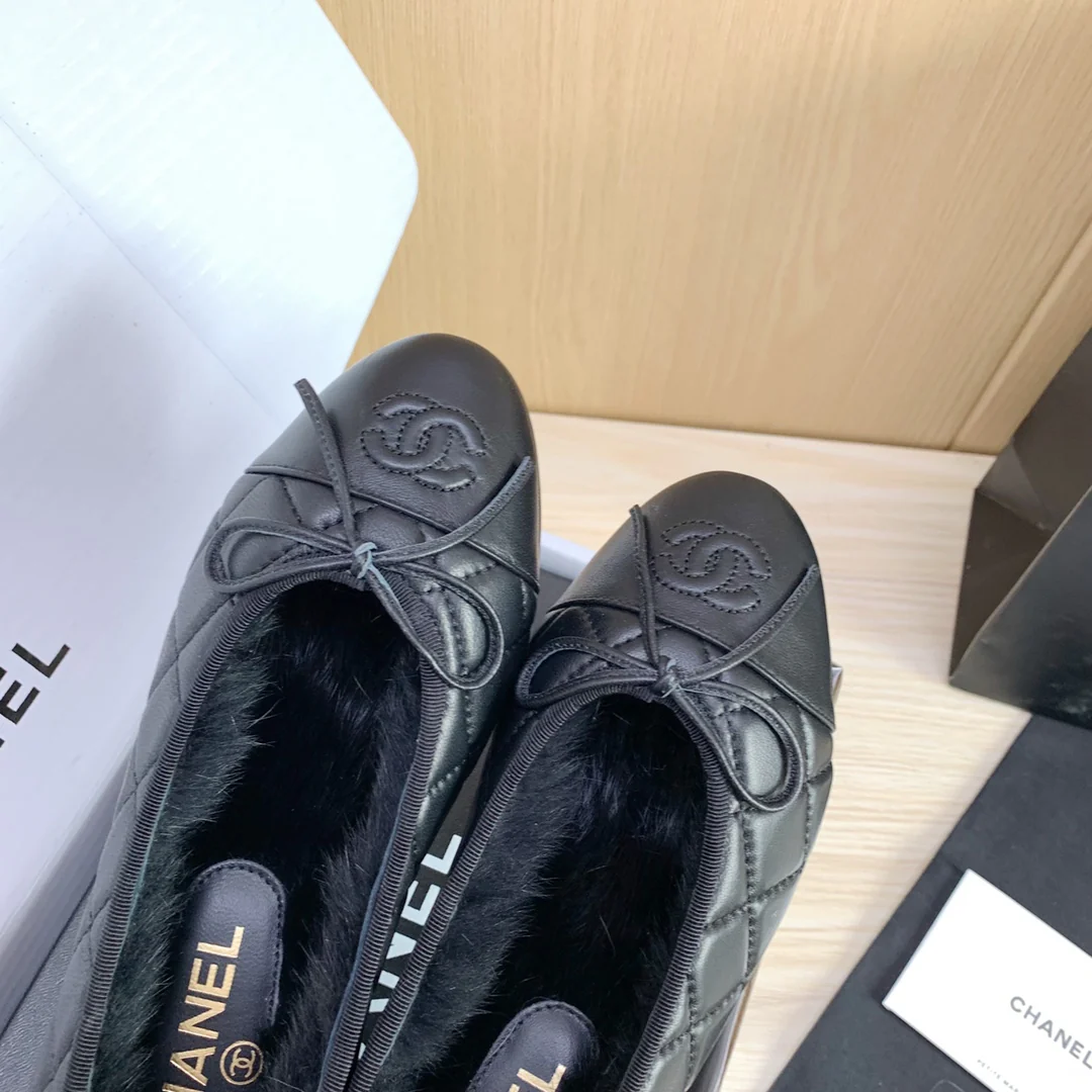 Chanel - Классические балетки - Вариант с кроличьим мехом - Черный с ромбовидным узором