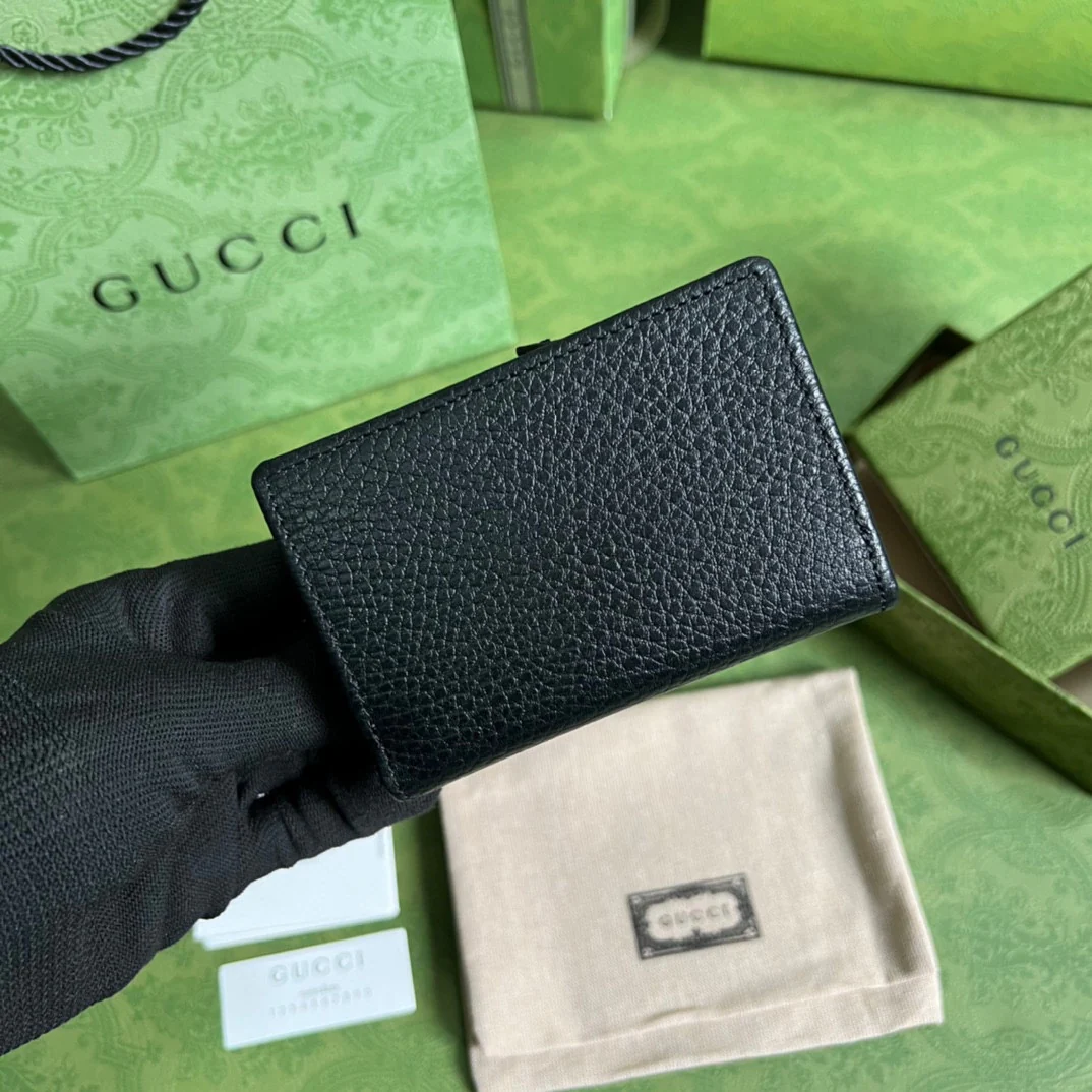 Gucci 拉链短夹卡包