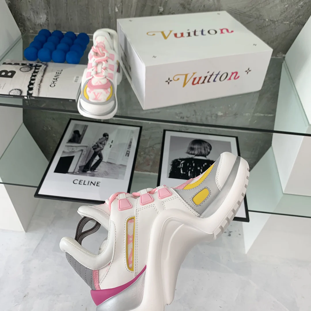 Обувь LV - Массивные кроссовки LV - 10