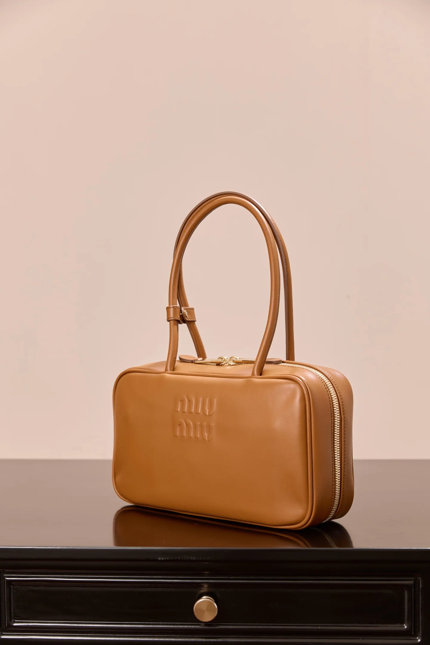 Miu Miu - 5bb142m1100 - Кожа - Сумка для боулинга - Средний размер - Коричневый