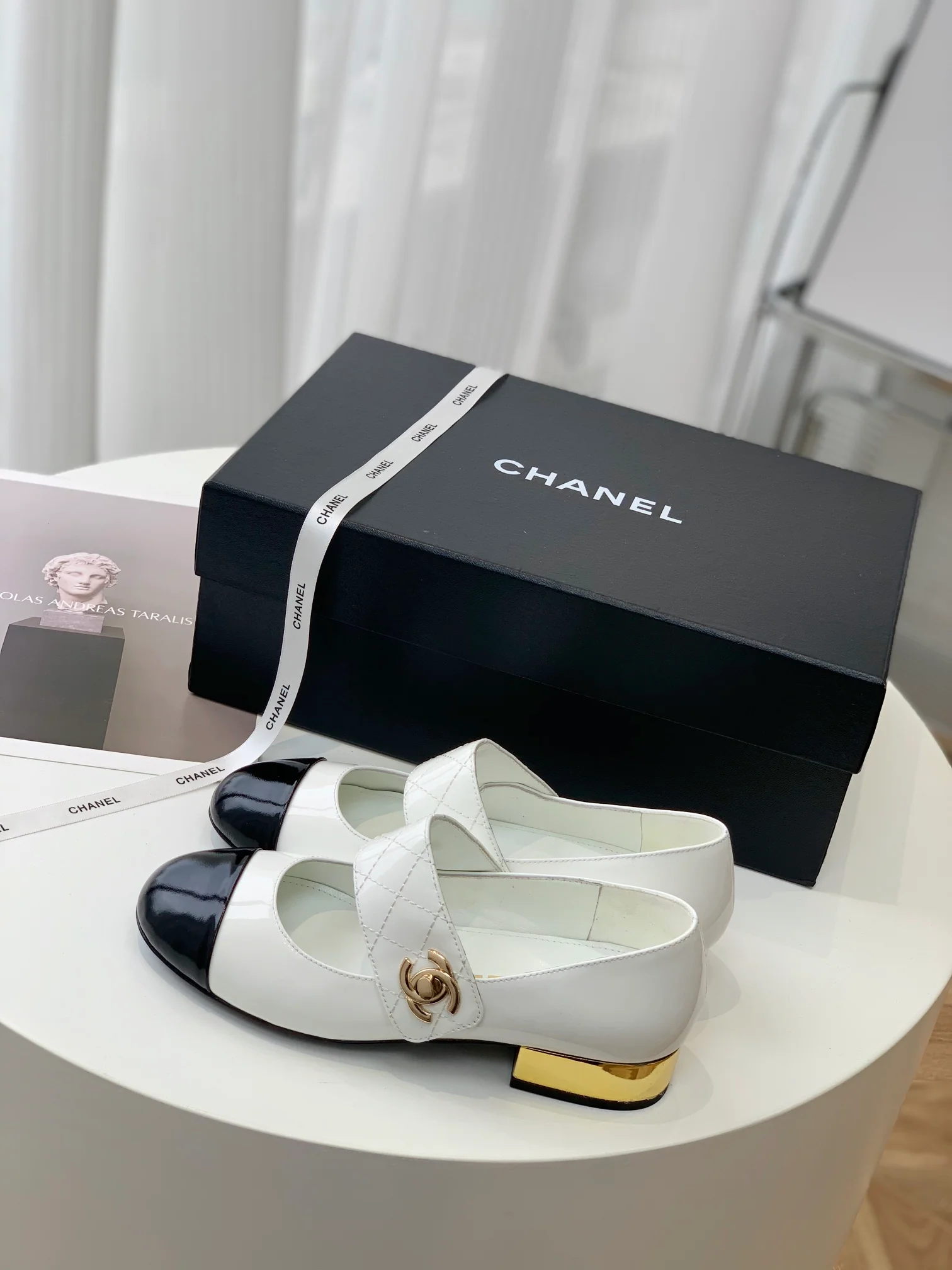 Туфли Мэри Джейн от Chanel
