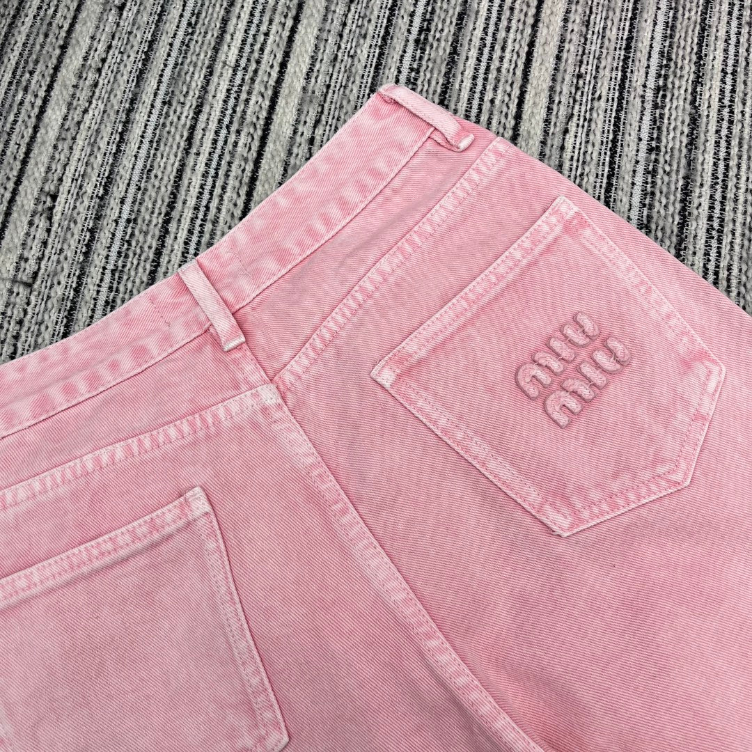 Miu Miu - 2404 - Коллекция весна/лето 2024 - Новые прямые джинсы Miu - Розовые