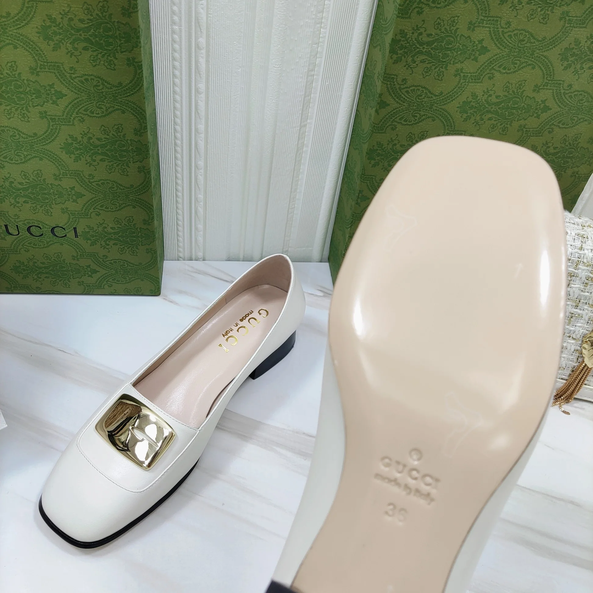 Туфли Gucci в стиле ретро с квадратным носком и низким каблуком - 1