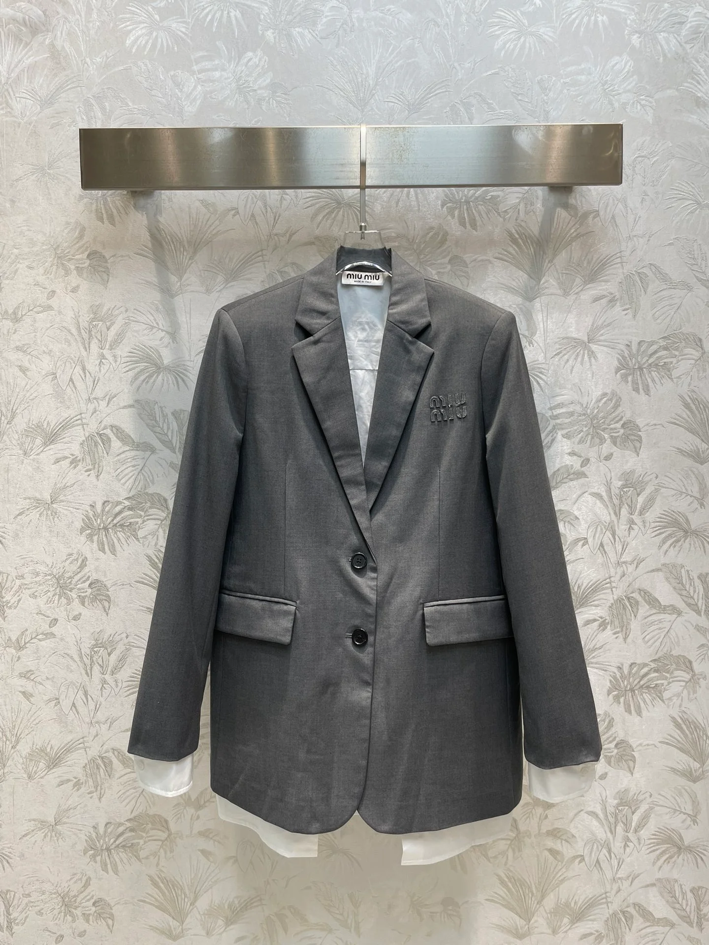 Miu Miu - Весна/Лето 2404-24 Новый преппи-стиль Корейский стиль Имитация блейзера из двух частей