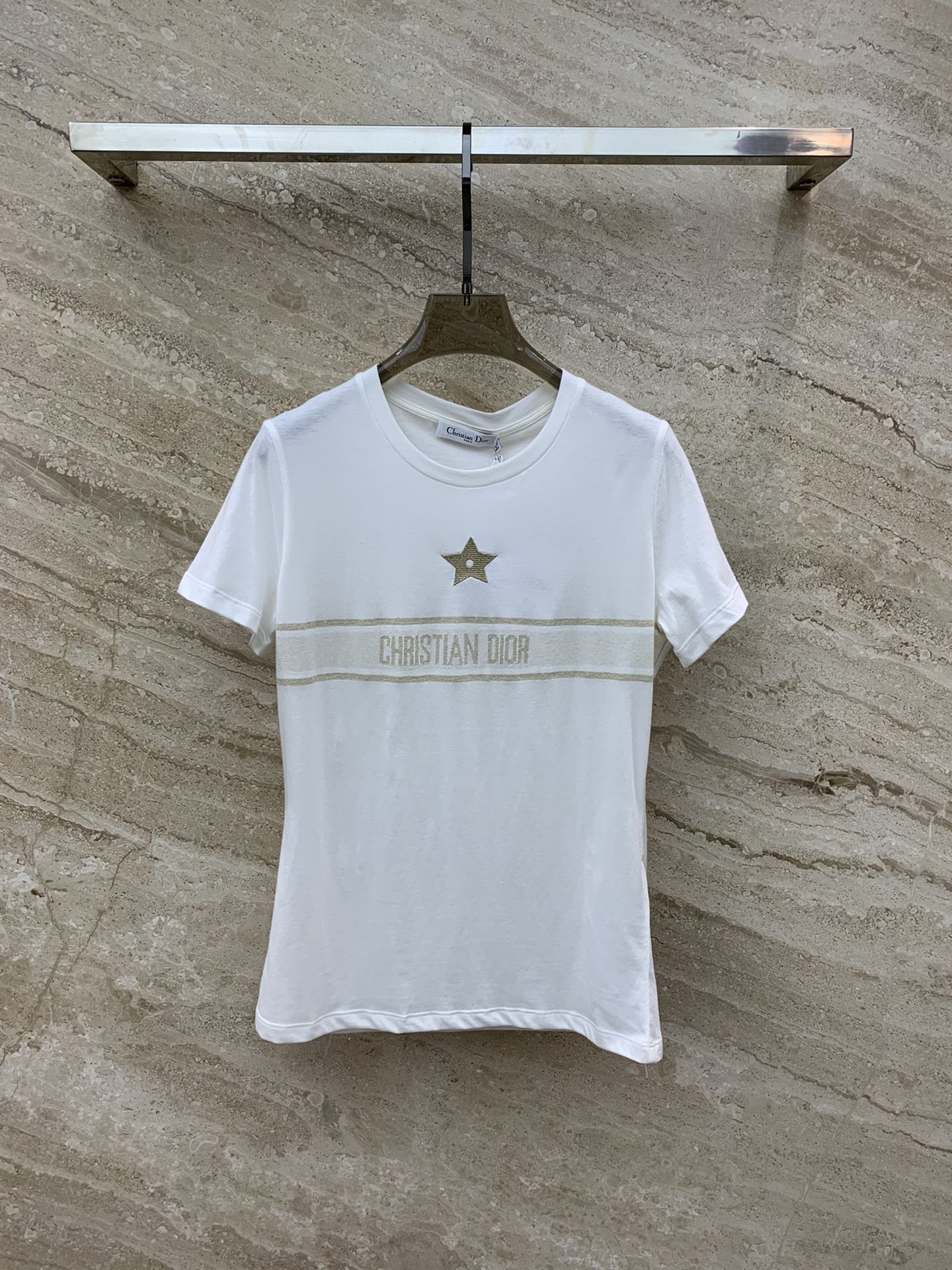 Футболка Dior 2403 с коротким рукавом и вышивкой в ??виде пятиконечной звезды золотой нитью