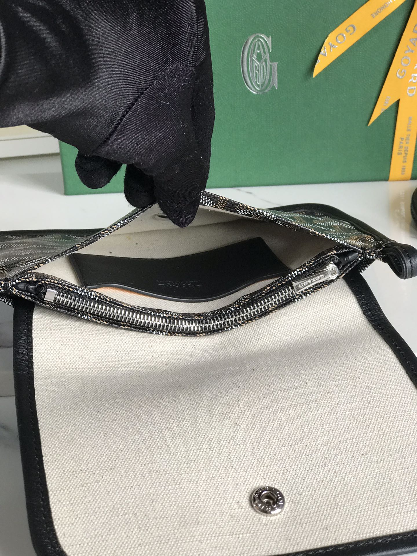 Плоская трехслойная сумка Goyard Plumet Series - черная