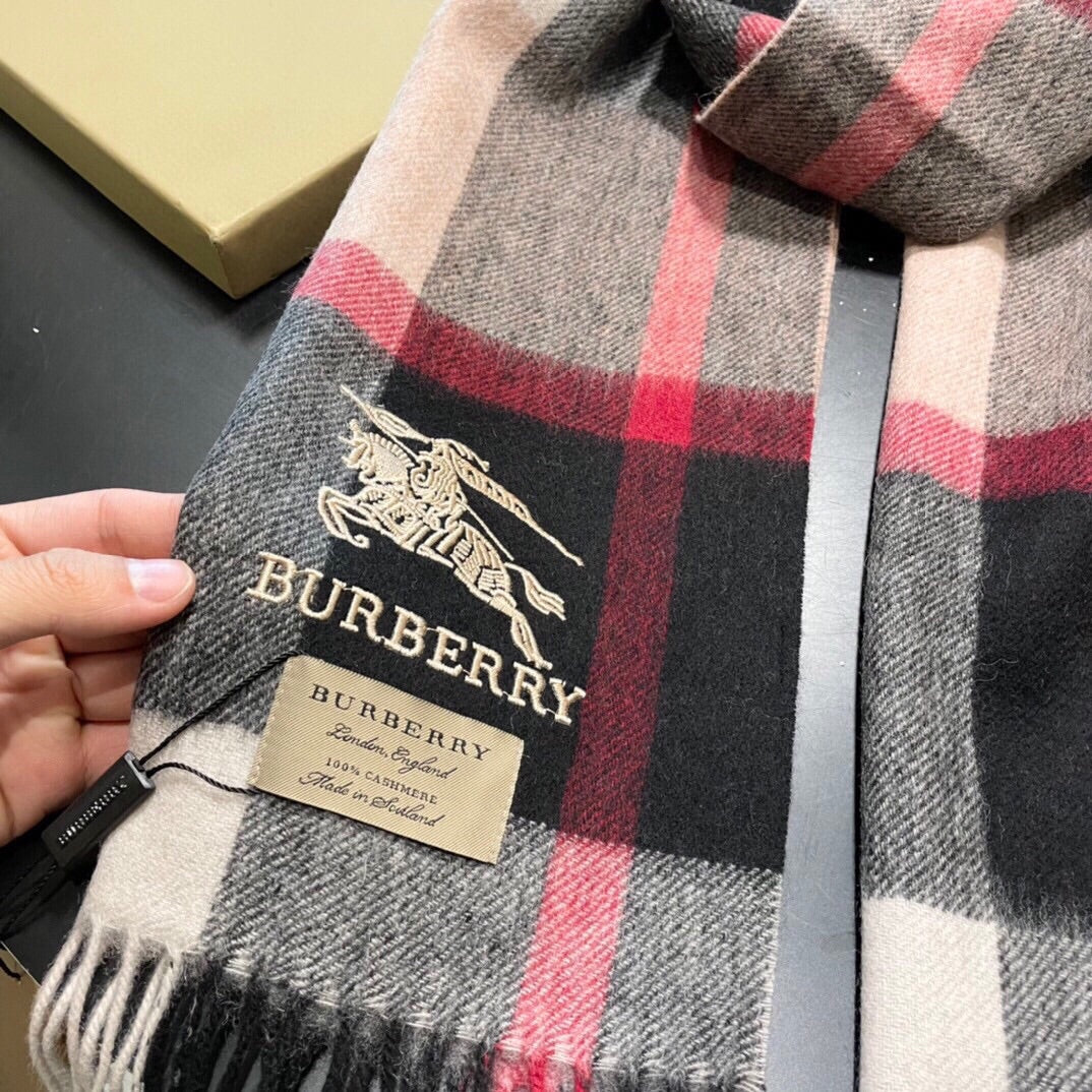 Кашемировый шарф Burberry - 1 шт.