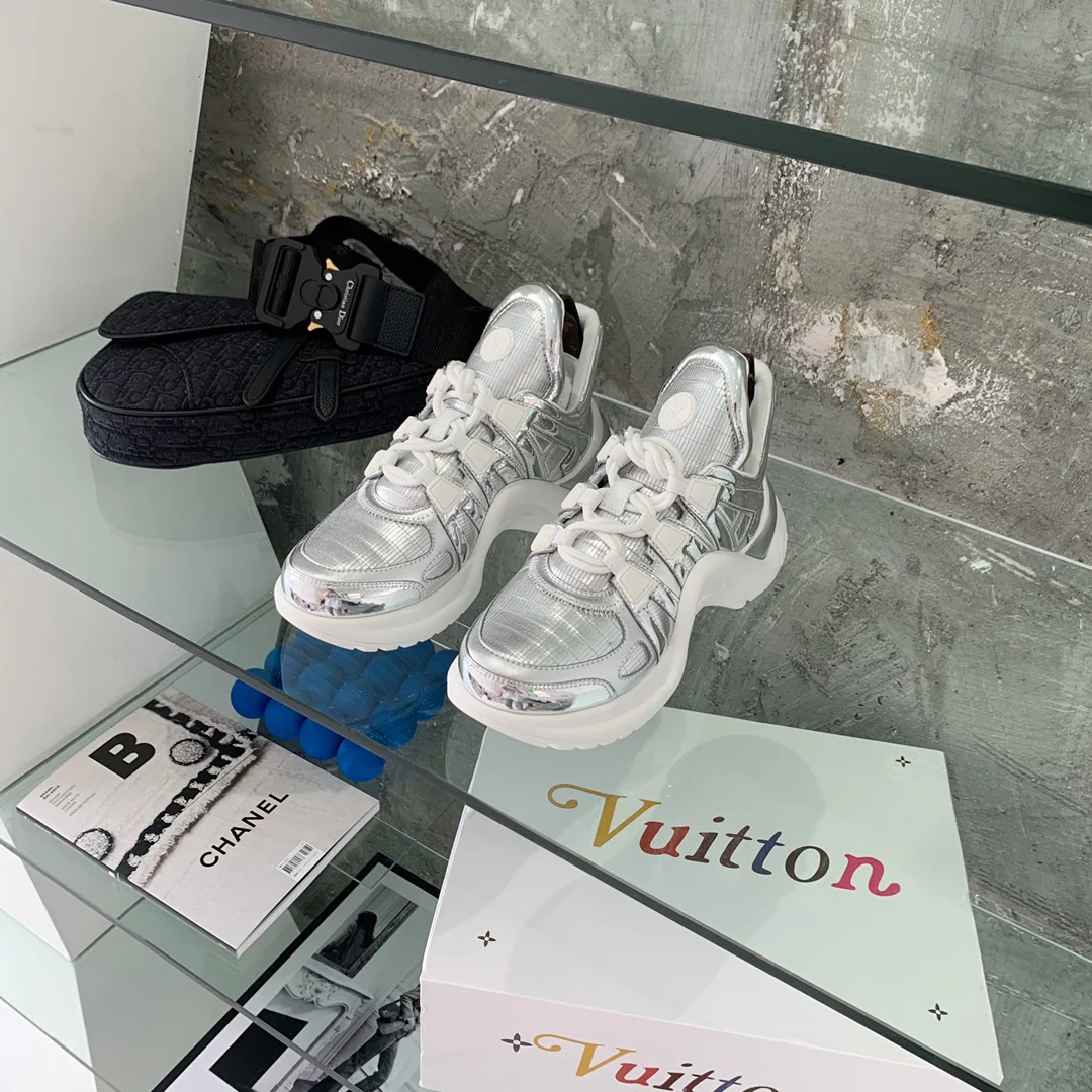 Обувь LV - Массивные кроссовки LV - 12