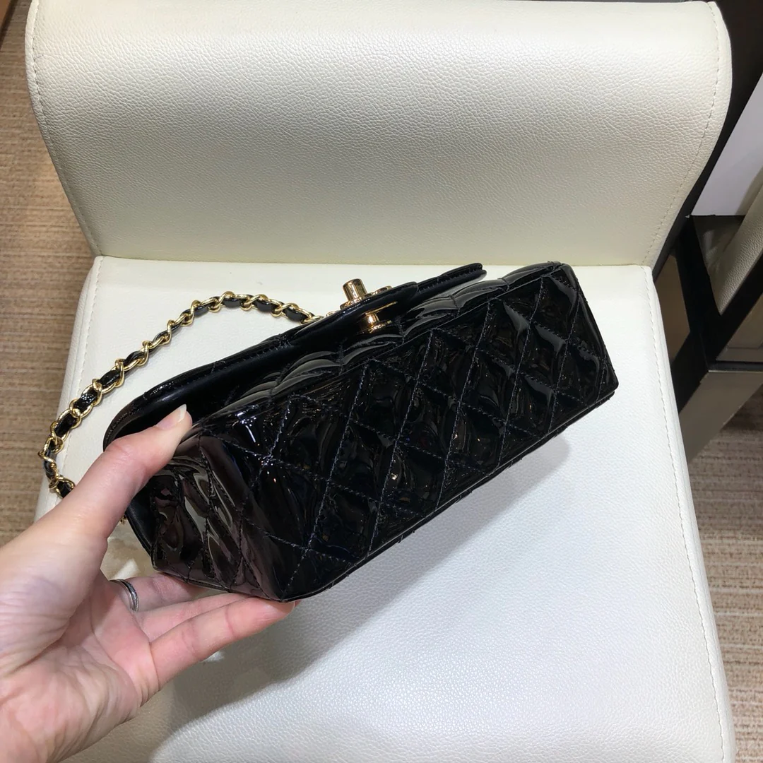 Сумка Chanel CF - лакированная кожа - золотая цепочка - 20 см