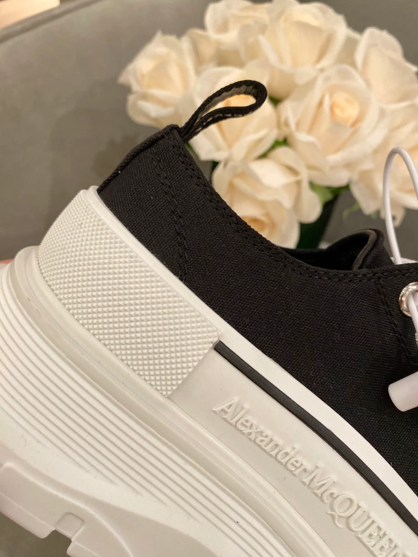 Кроссовки на платформе McQueen из парусины - унисекс - черные