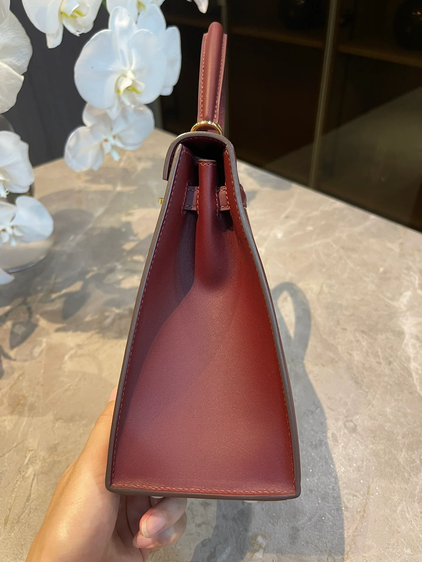 Hermes Kelly 25 Somprero Matte Box 55 Hermes Red with Gold Buckle