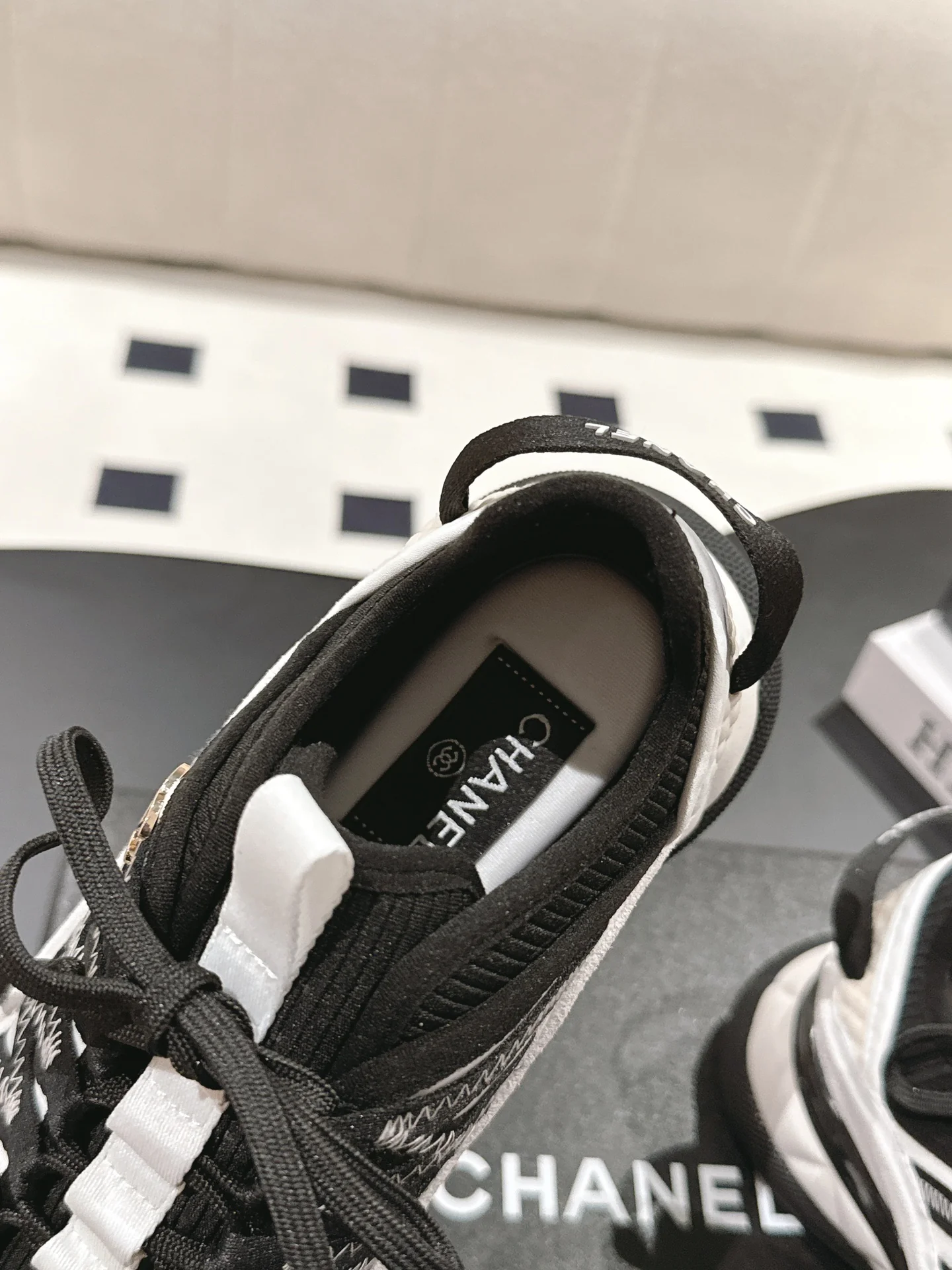 Повседневные туфли Chanel 2025 - черные