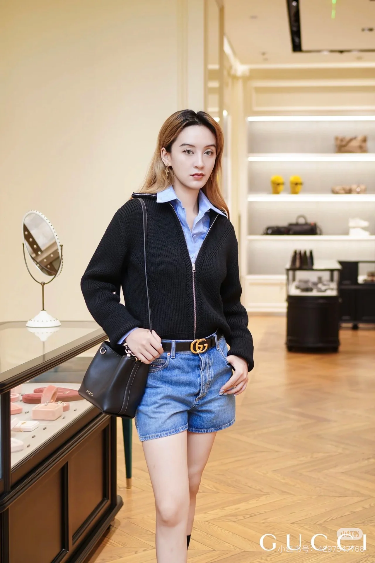 Мини-сумка-ведро Gucci 2025 из гладкой кожи - черная