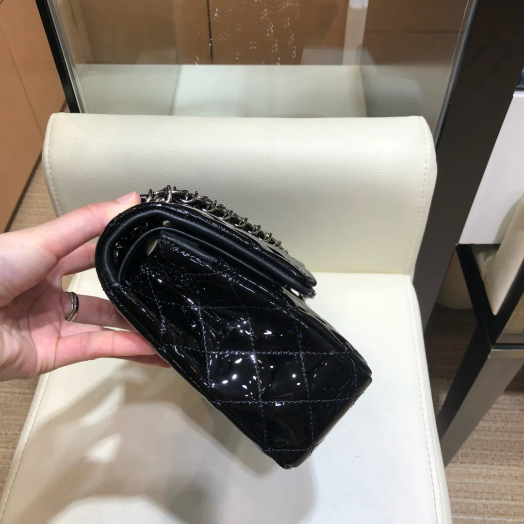 Сумка Chanel CF - лакированная кожа - серебряная цепочка - 25 см