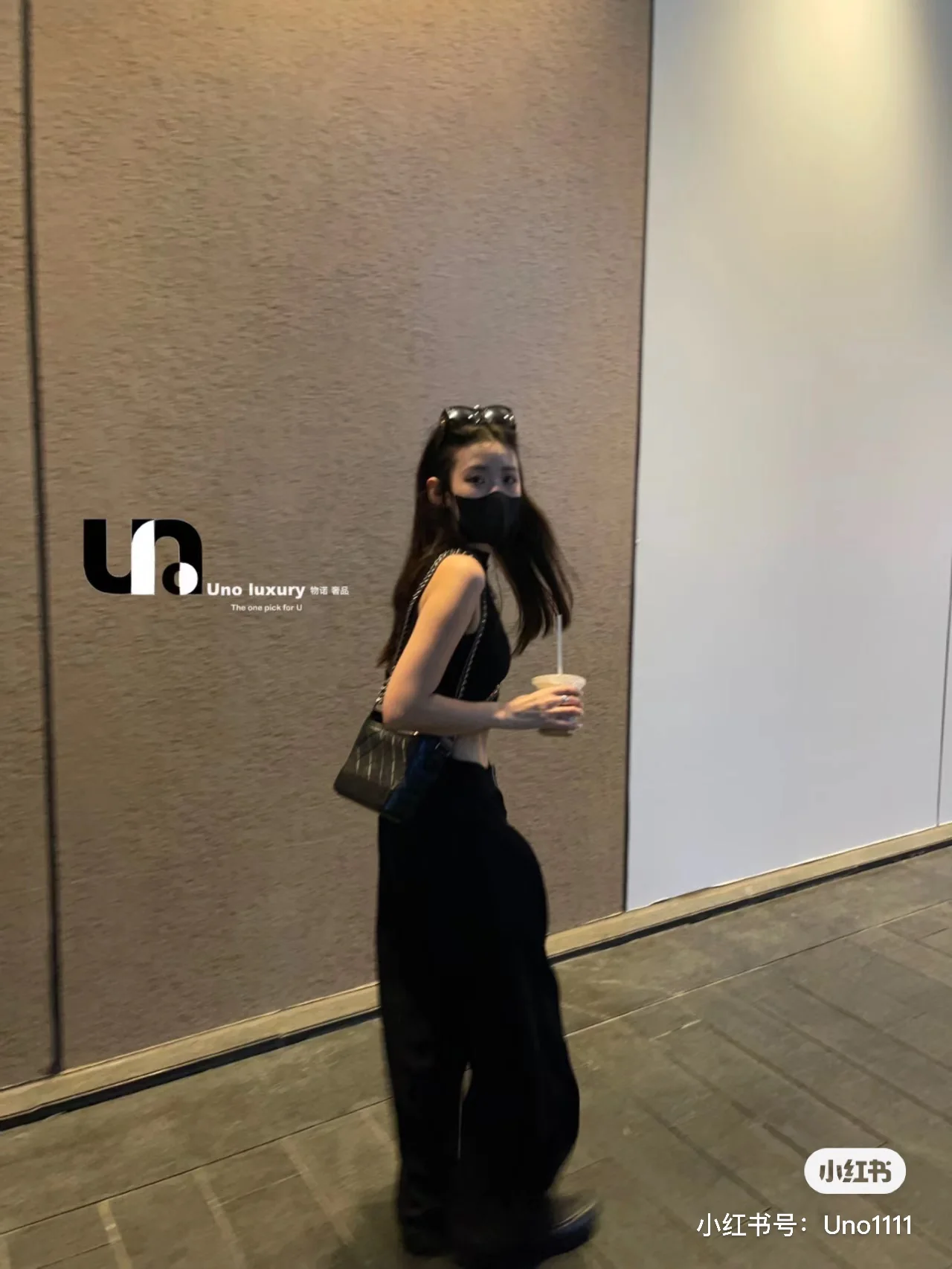 Маленькая сумка-хобо Chanel Garbielle - черная