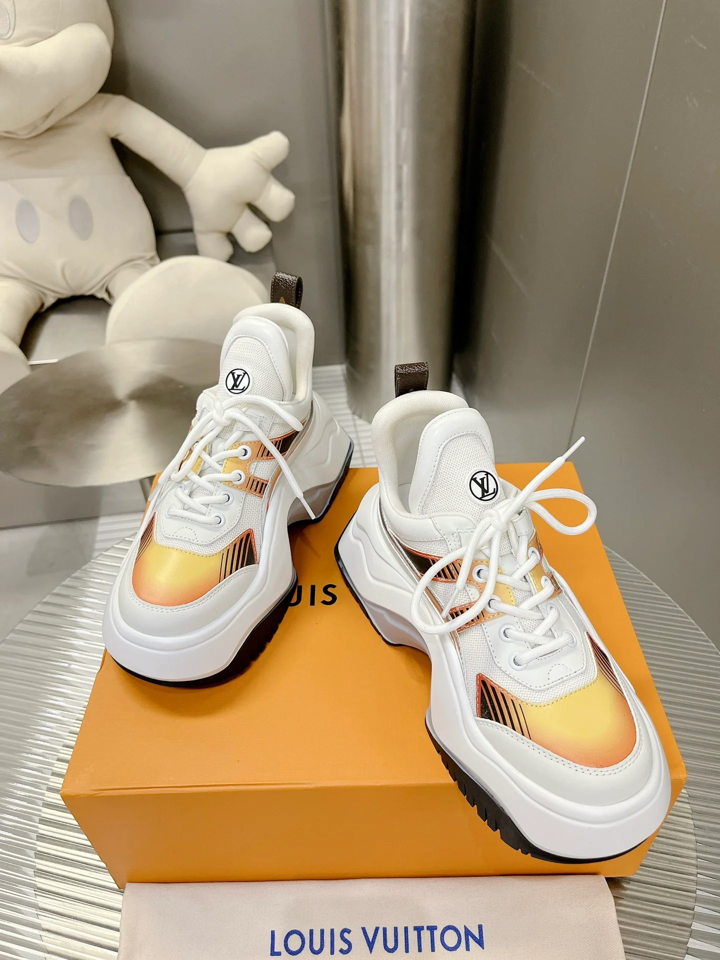 Кроссовки LV Archlight 2-0 Dad Shoes в стиле подиума - Белое золото