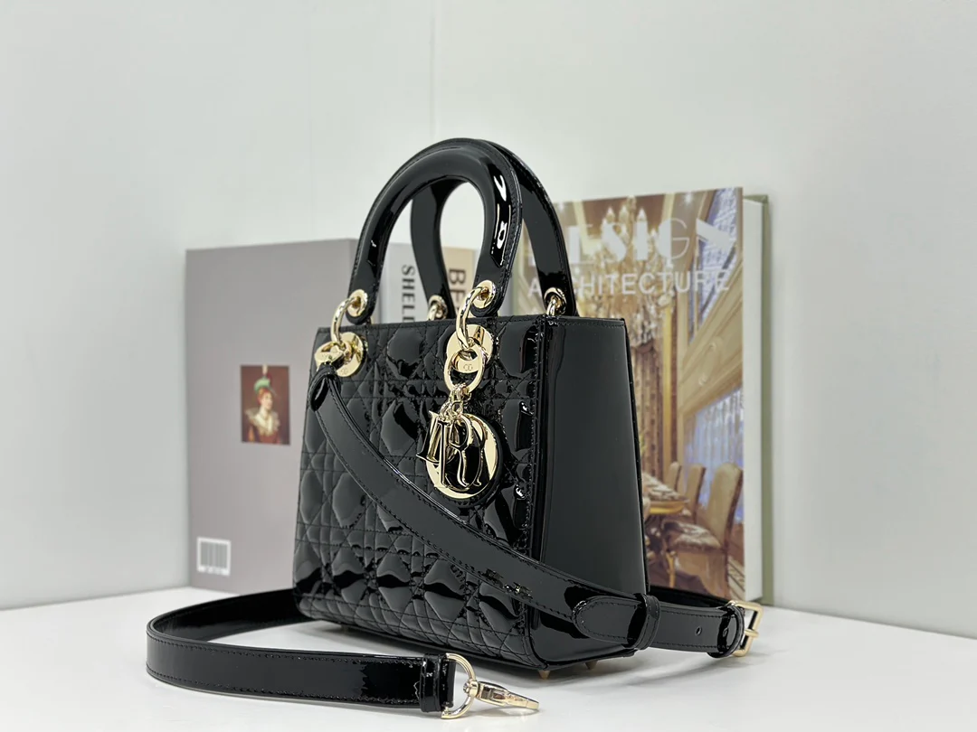 Коллекция Dior Lady - Лакированный черный