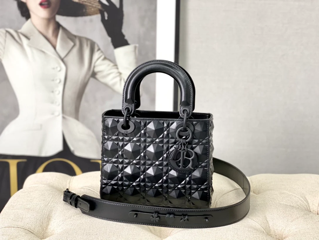 Миниатюрная сумочка Dior Lady Dior - модель Princess Dior с тремя отделениями - 17 см - черная с ромбовидным принтом