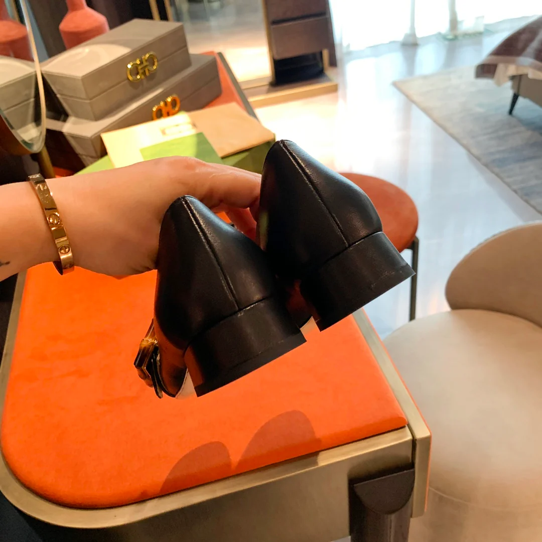 Gucci - Туфли на низком каблуке с бамбуковой пряжкой