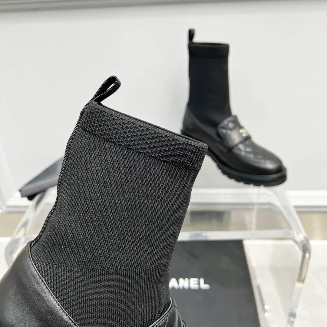 Весенняя коллекция Chanel 2022 — Ботильоны/Лоферы