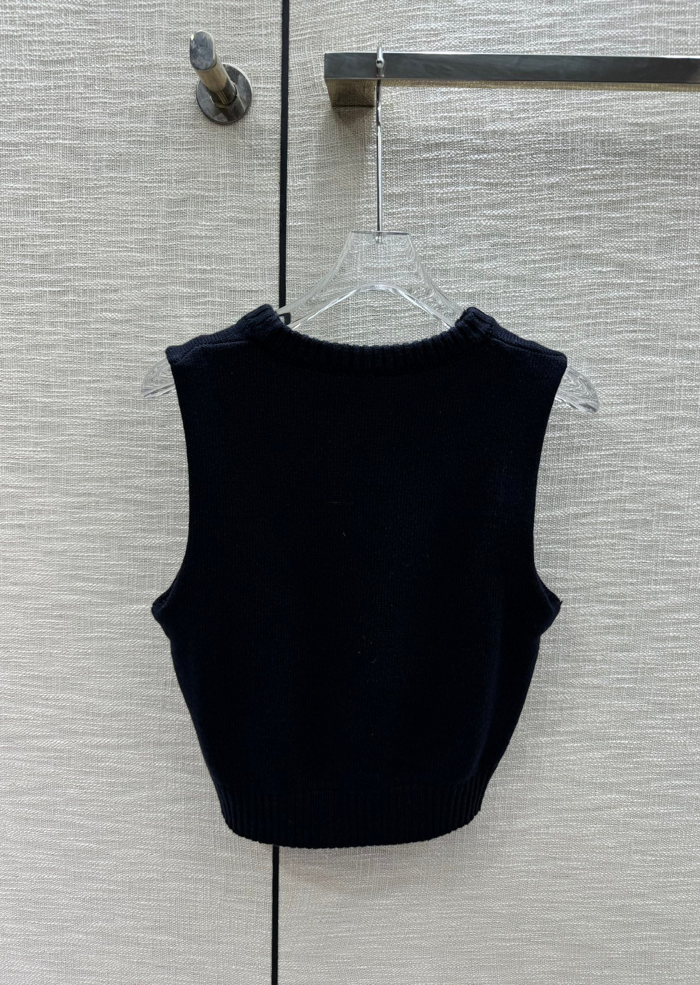 Вязаный жилет Chanel 2403 Double C - черный