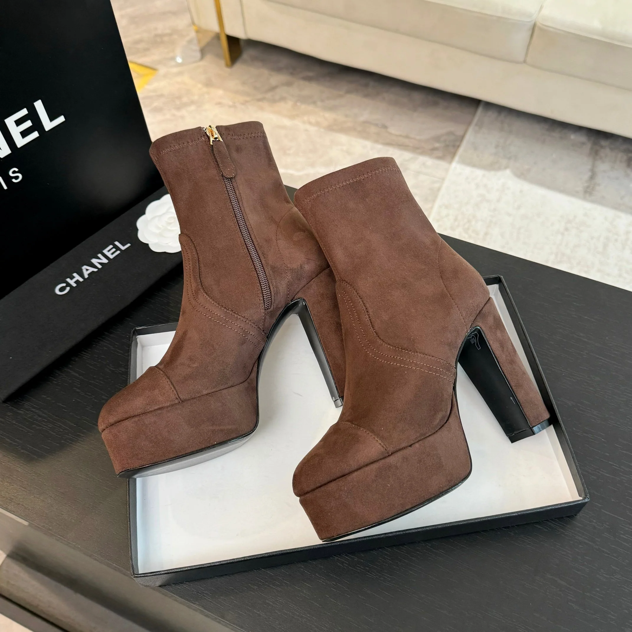 Ботинки Chanel Stretch 2024 - Кофейный