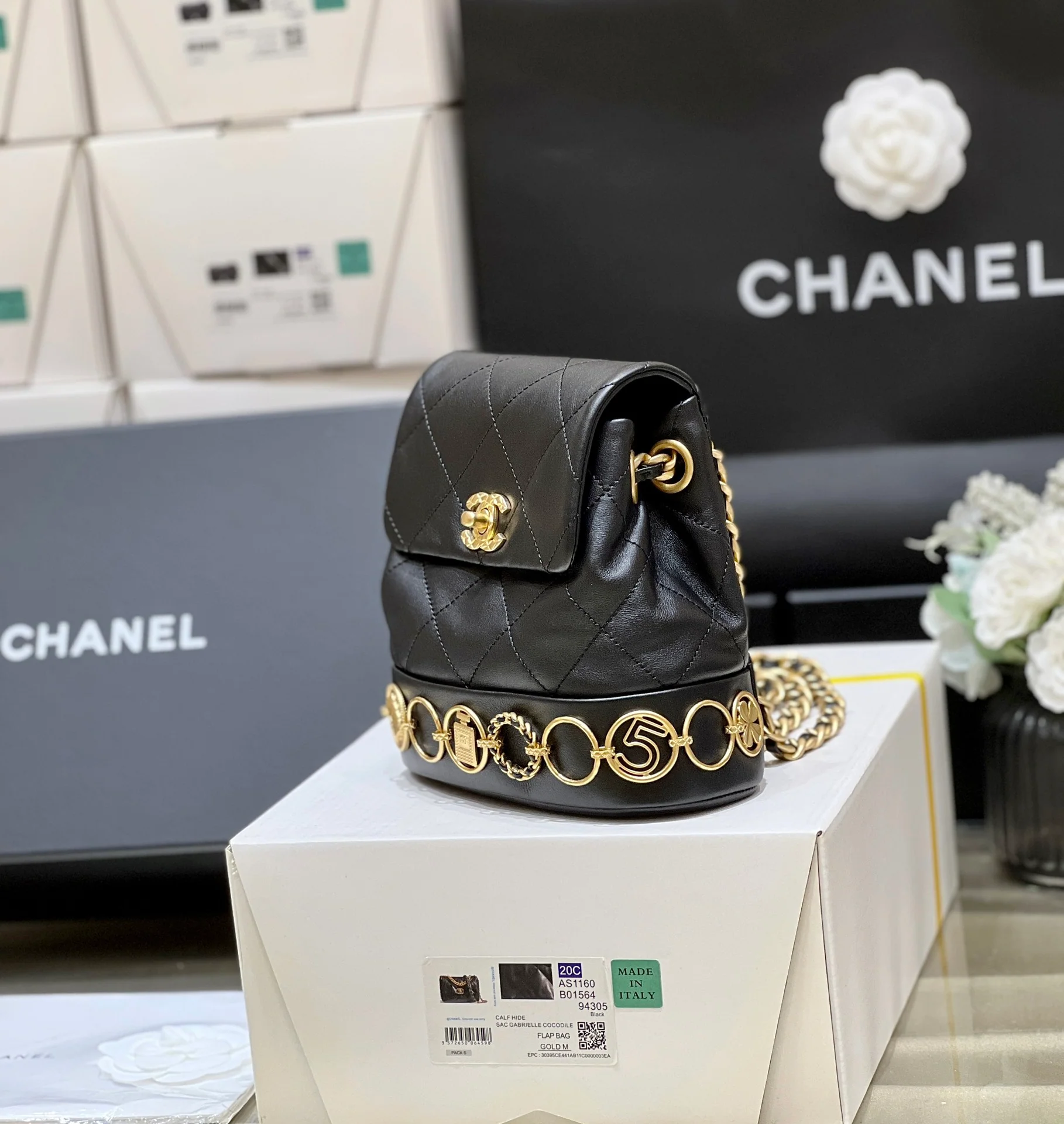 Рюкзак Chanel из коллекции осень/зима 2023 — телячья кожа — черный