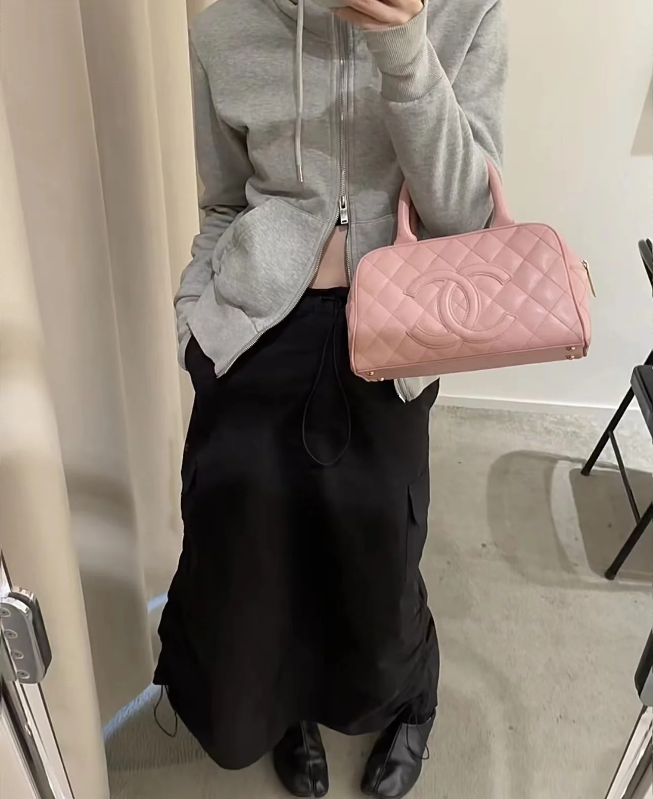 Винтажная сумка-боулинг Chanel из икры, розовая.