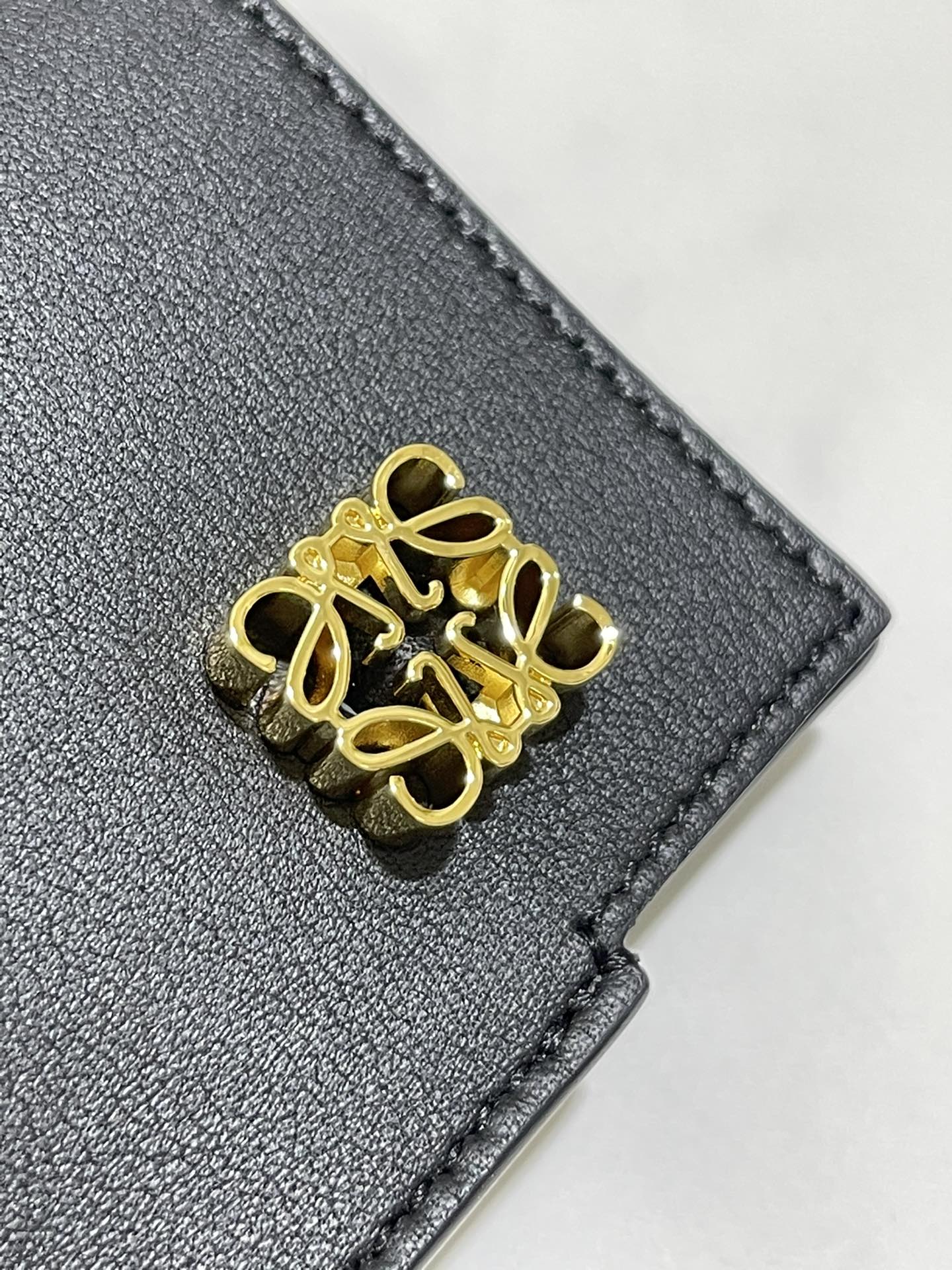 Чехол для телефона Loewe Dice Pocket Series - черный