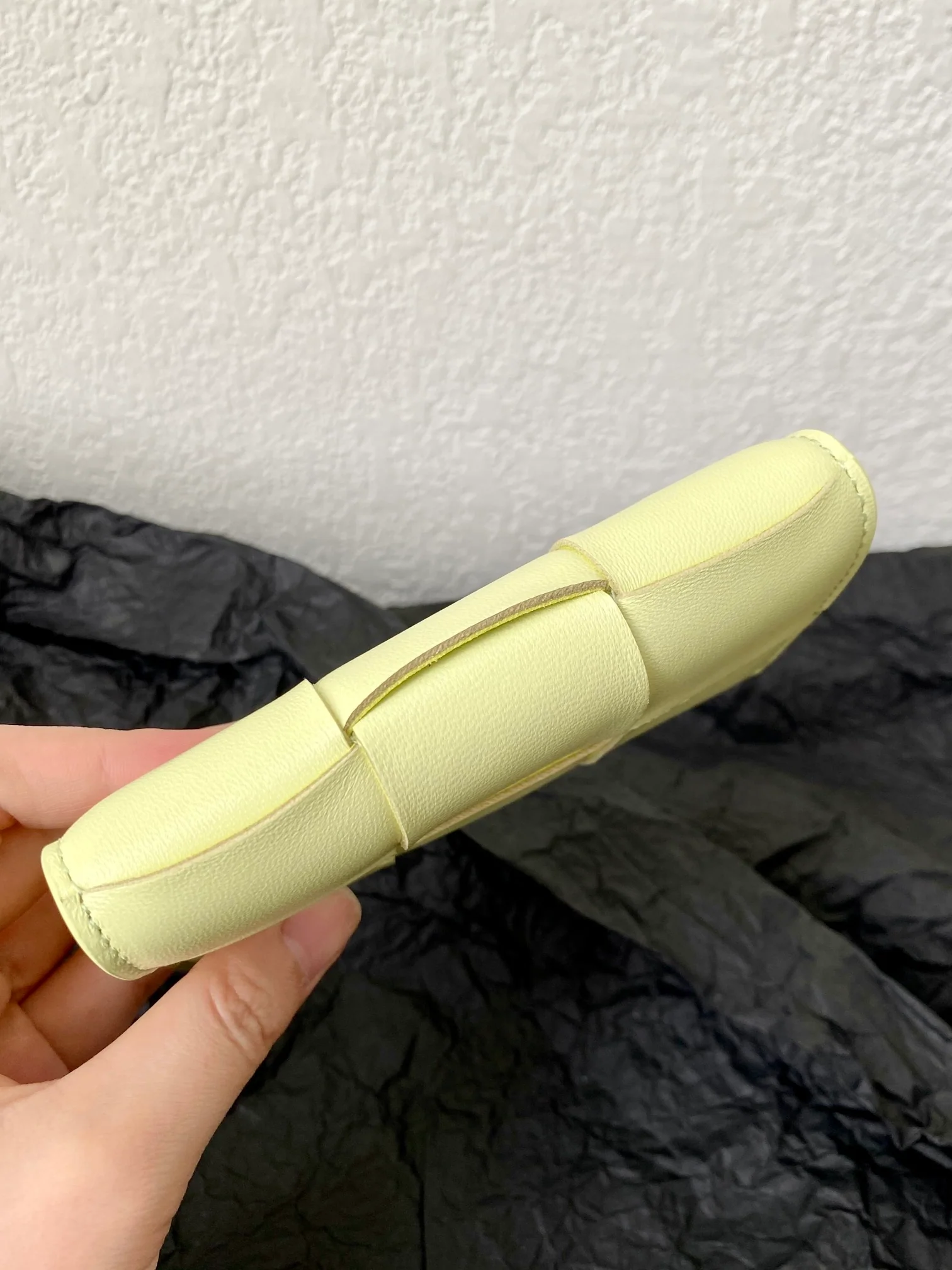 BV-大格翻盖卡包 小羊皮 12.2×7.5×2.5cm 柠檬黄