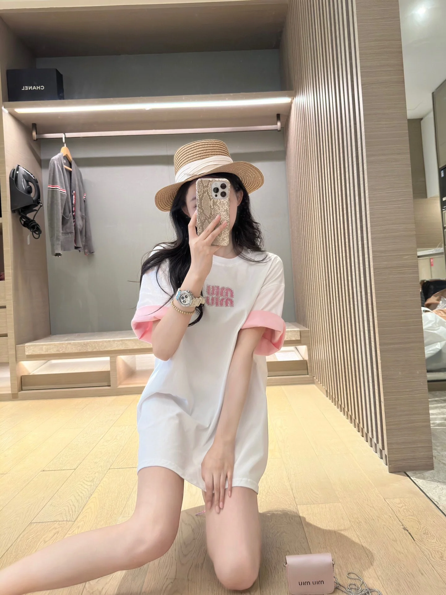 Miu Miu - 2404 - Свободная футболка с коротким рукавом и цветовыми блоками - Белая