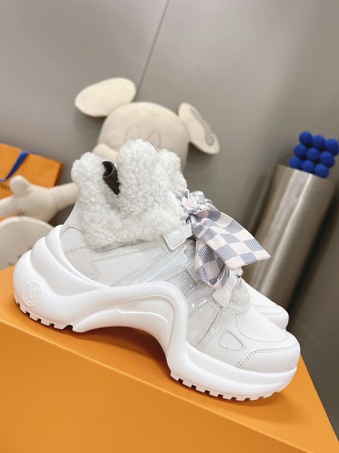 LV - Массивные туфли из шелковой кожи - Белые