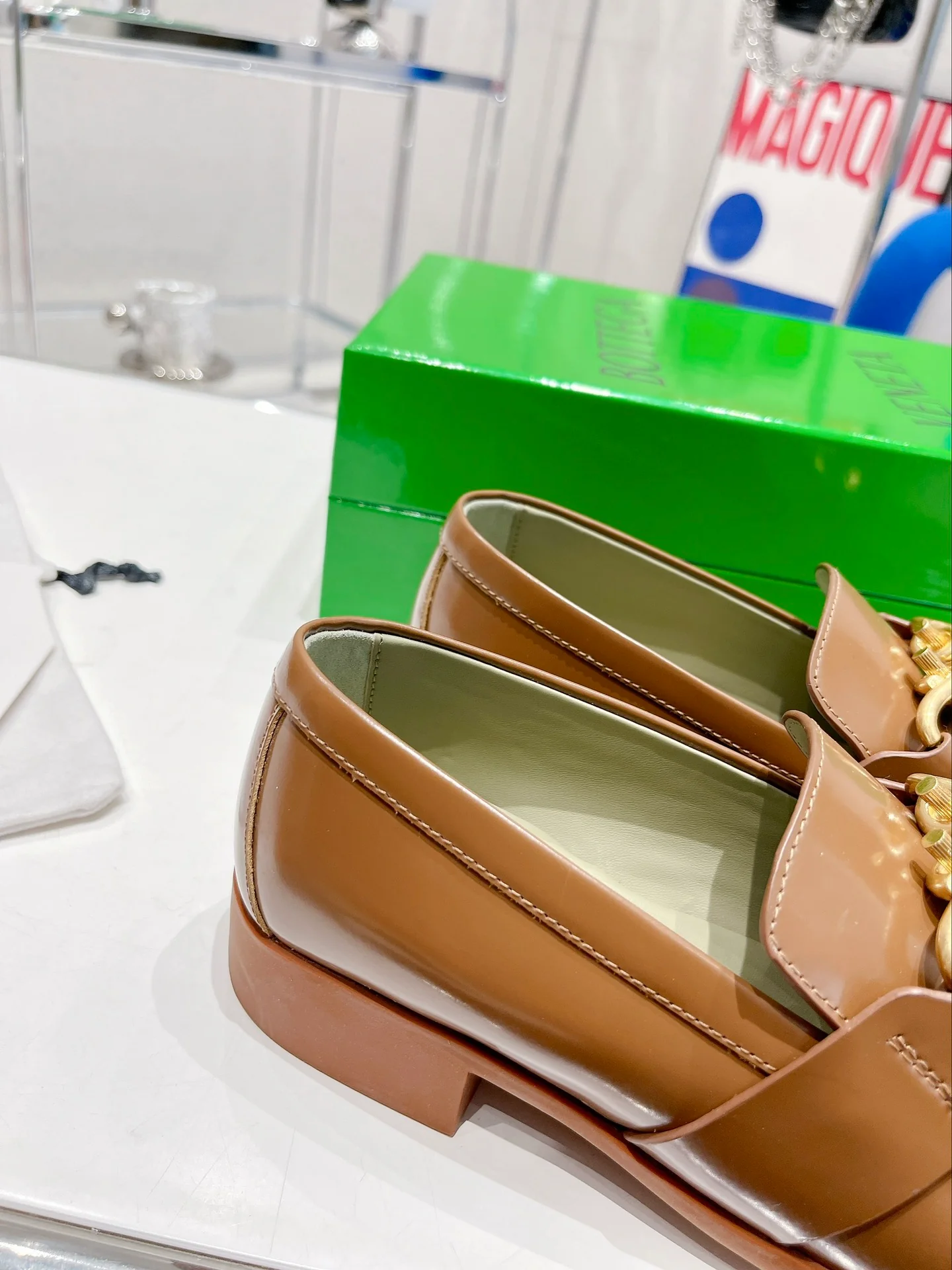 BV - Лоферы с пряжкой в ??виде подковы - Верблюжий