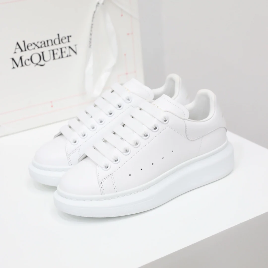 McQueen - Классические белые кроссовки - Полностью белые