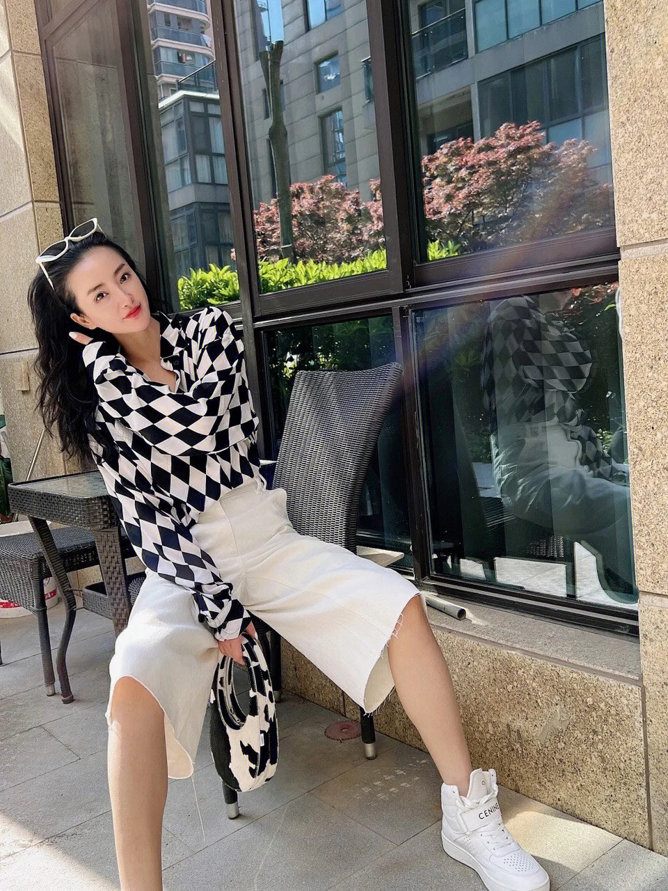 Высокие кроссовки Celine — фото в них.