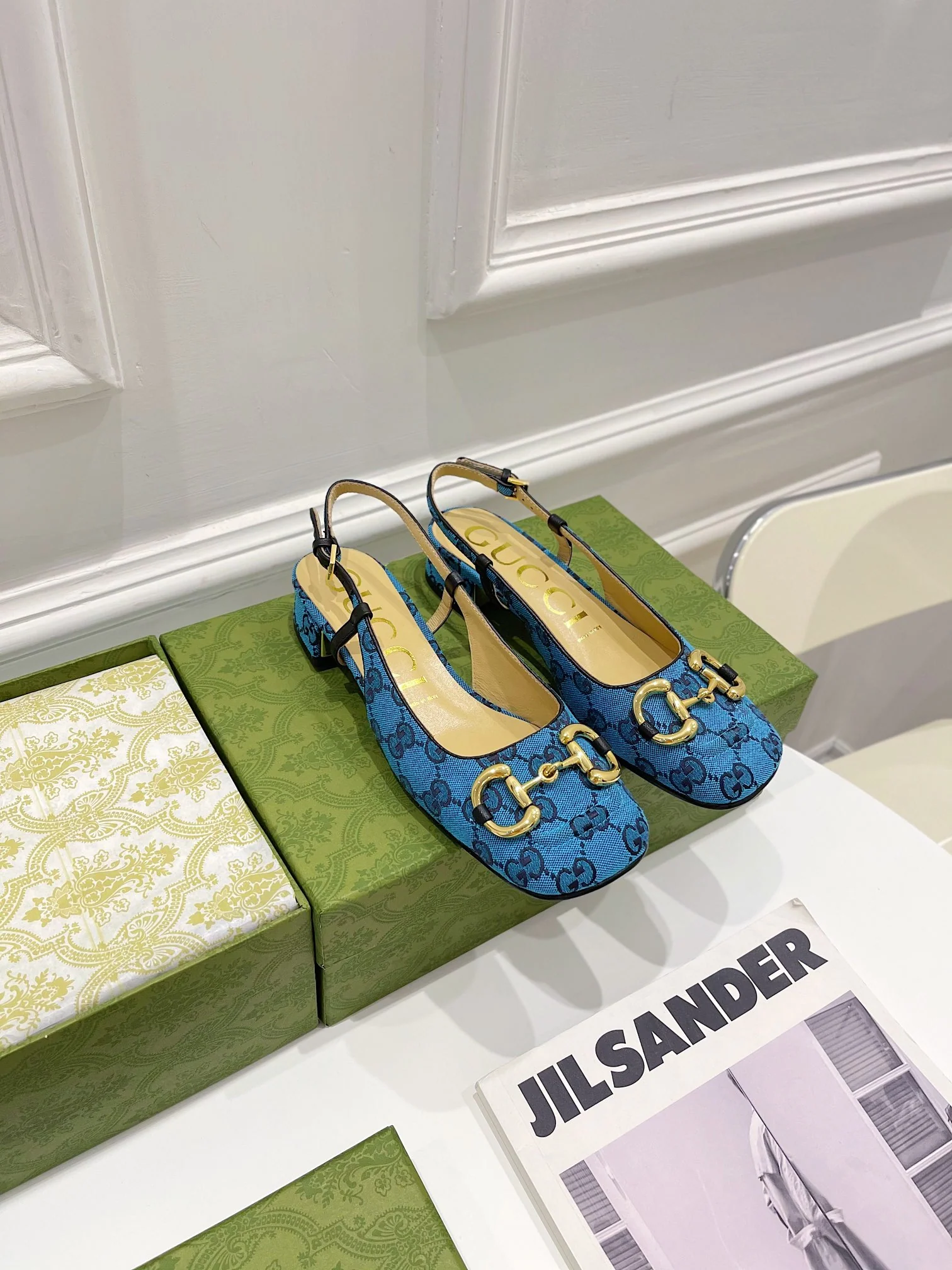 Gucci - Ретро с квадратным носком - Массивный каблук - Сандалии на низком каблуке - 1