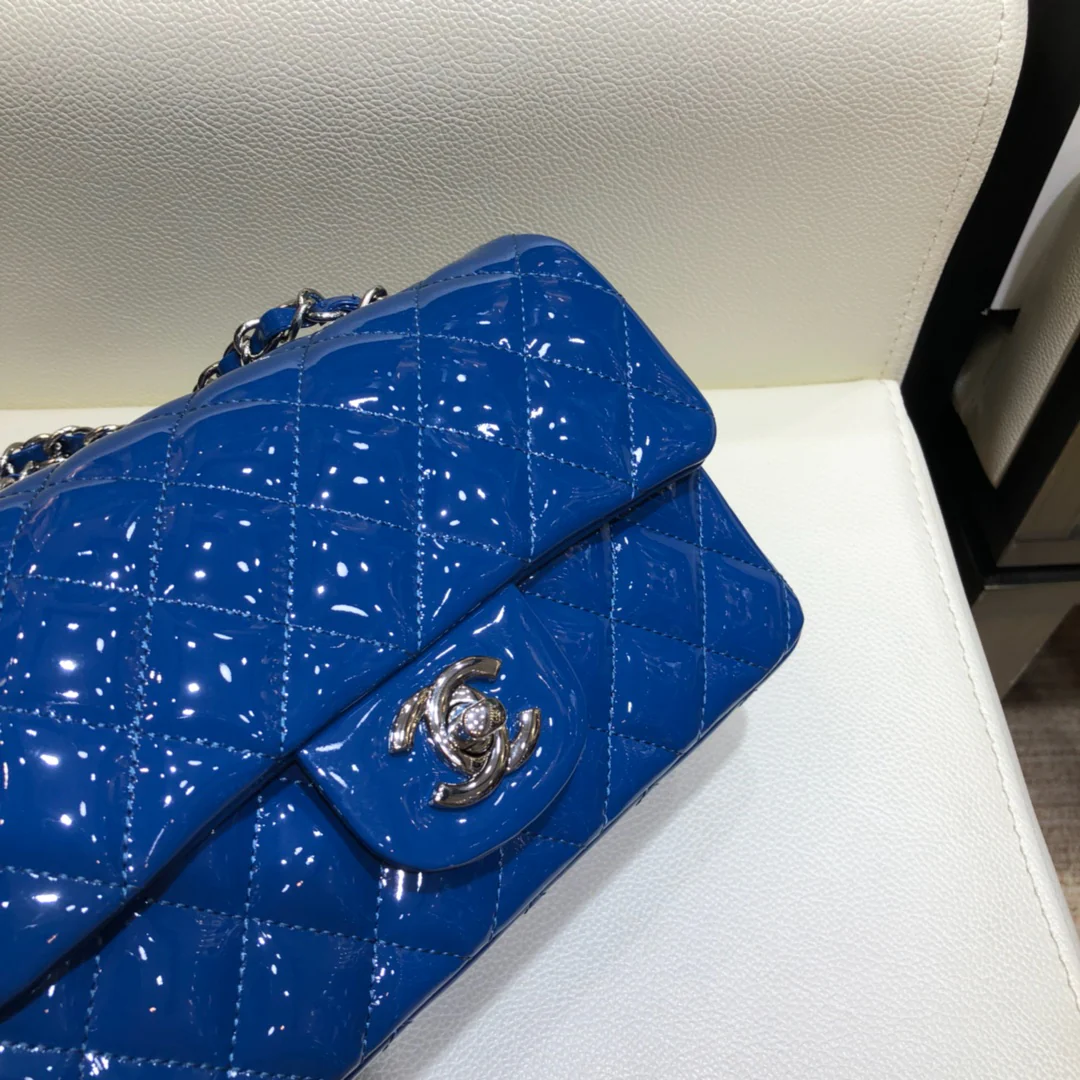 Сумка Chanel CF - лакированная кожа - серебряная цепочка - 20 см