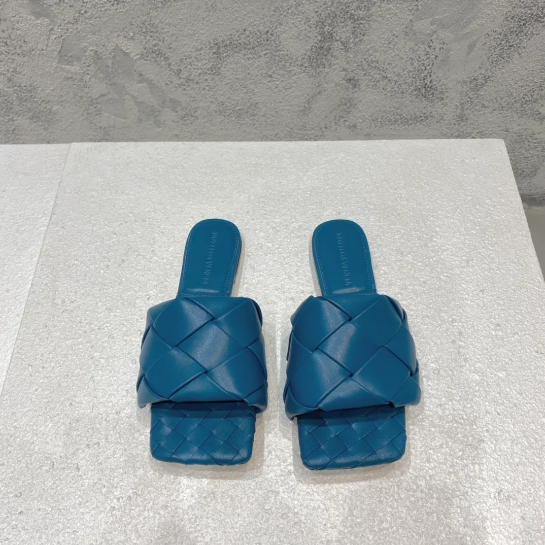 Новинка сезона весна/лето 2021 от BV - Плоские плетеные тапочки - Синие