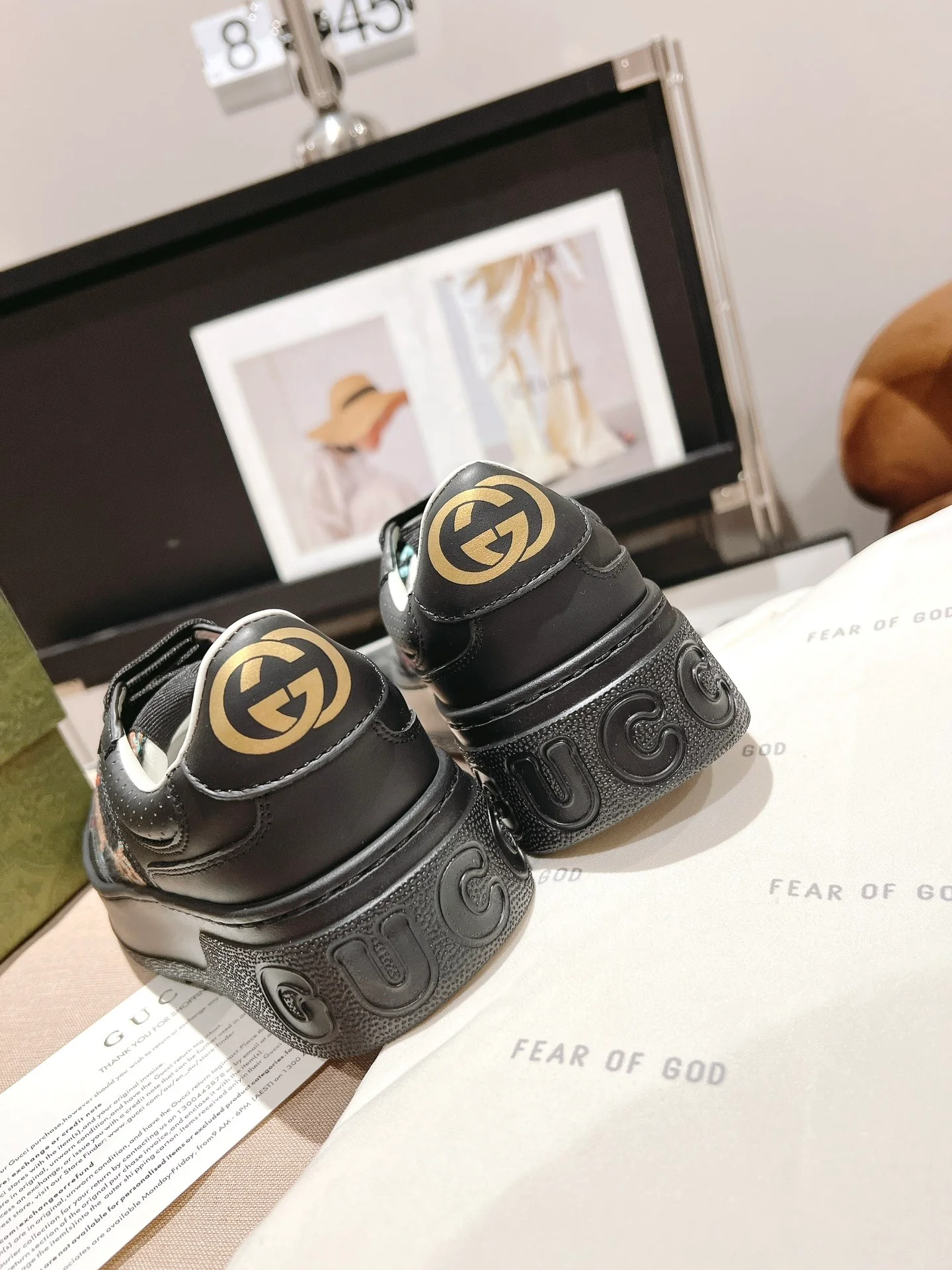 Юбилейные кроссовки на платформе Gucci - унисекс