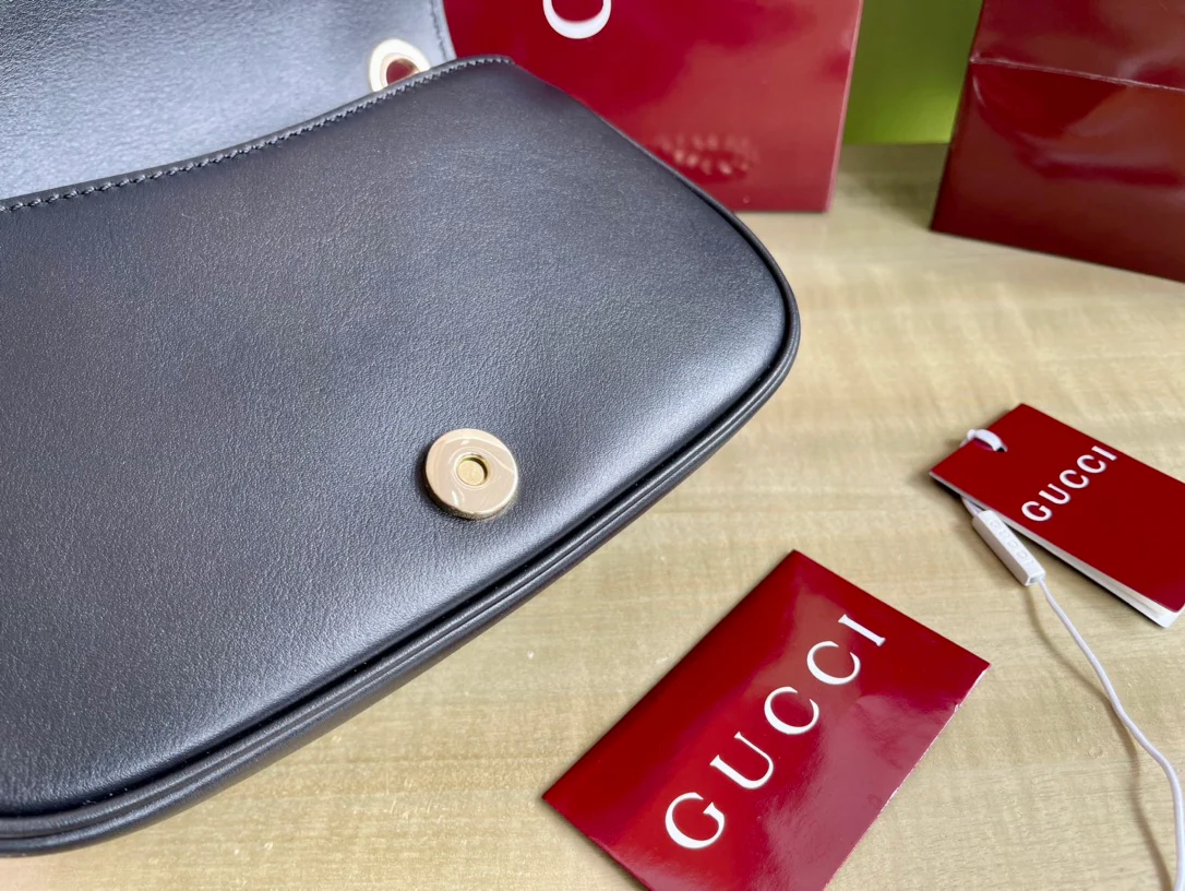 Ремешок на плечо Gucci 2025 из кожи с золотой цепочкой - синий